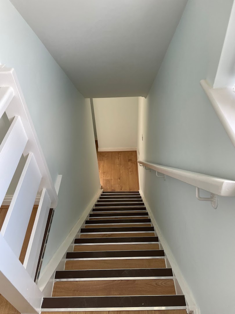 NO JOB 2 SMALL PAINTER AND DECORATOR · Photos 8