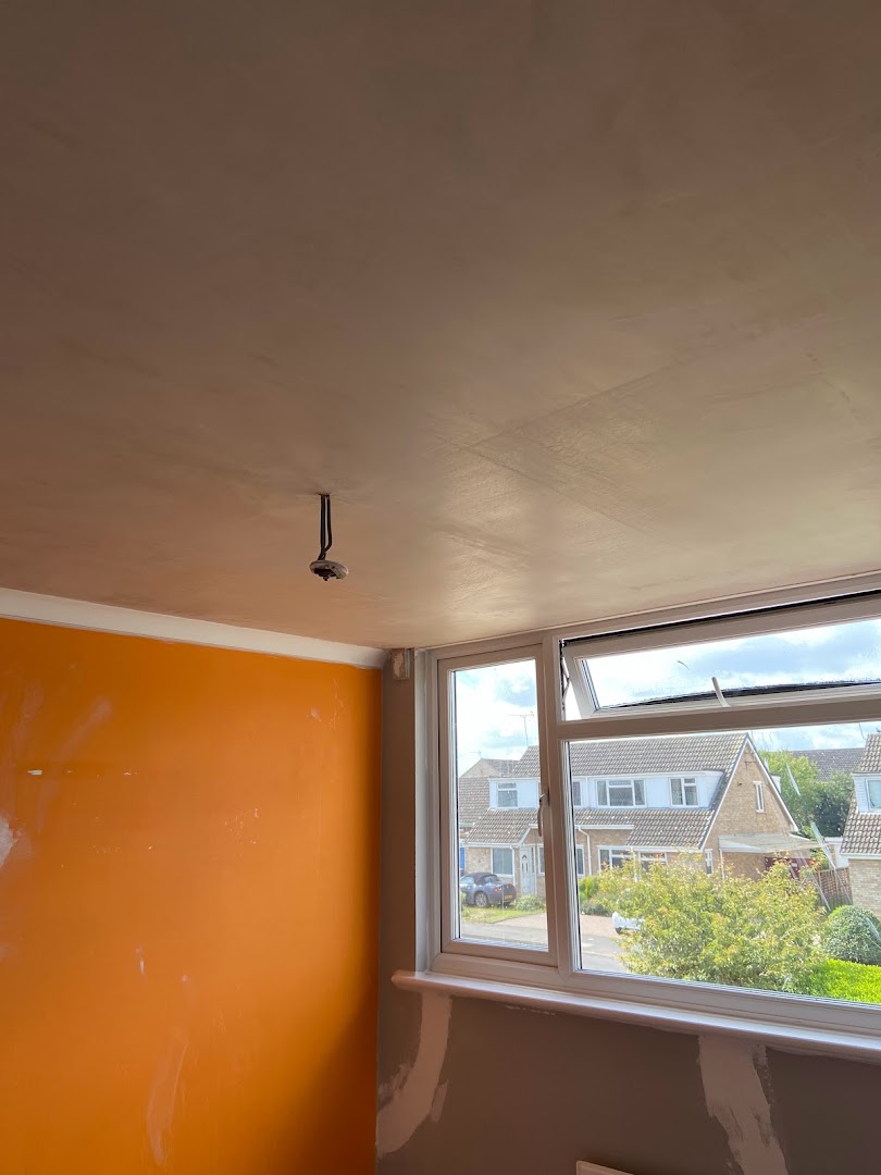 NO JOB 2 SMALL PAINTER AND DECORATOR · Photos 11