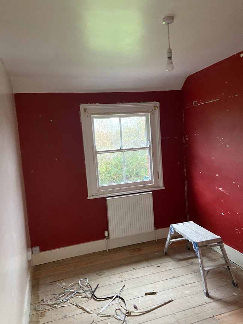 NO JOB 2 SMALL PAINTER AND DECORATOR · Photos 10